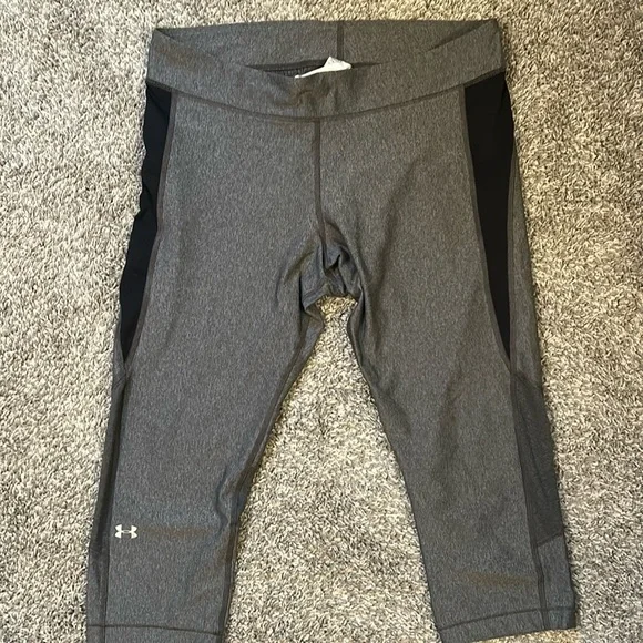 (5 for $20) Women’s Under Armour Capri Leggings Sz XL - Picture 1 of 4
